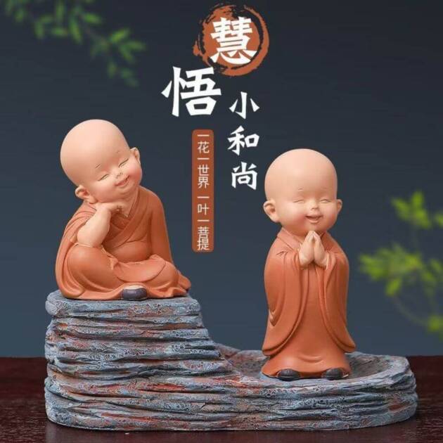 BO 523 Thinking Shaolin Monk Figuur Lichtgrijs - 42 Cm Hoge Tuinbeeld