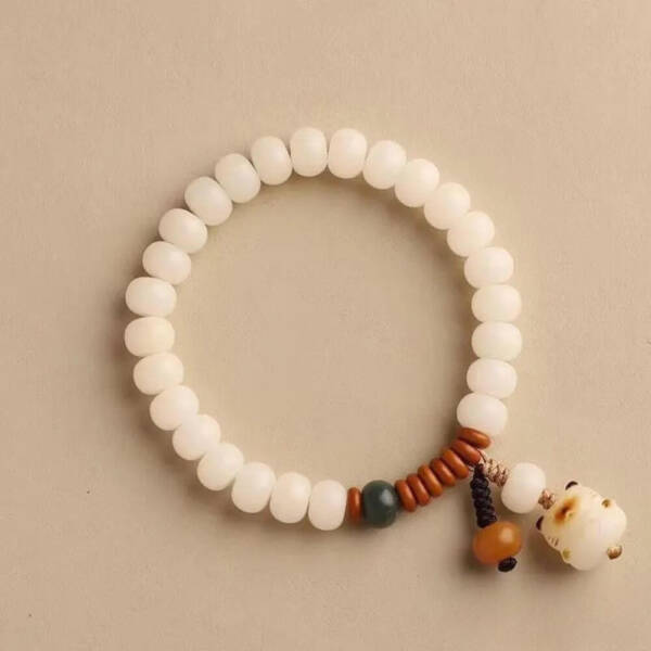 Bodhi Root Bead Bracelet with Maneki-neko Supplier