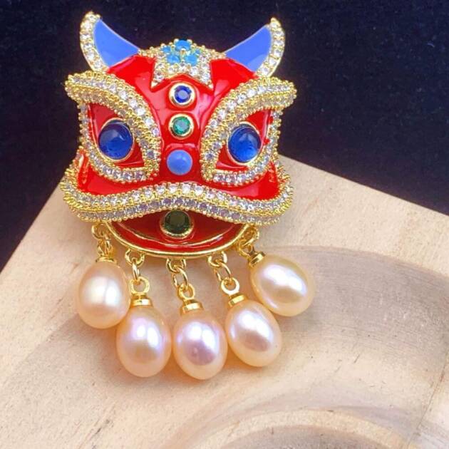 Chinese Traditional Lion Demonstraion Pearl Breastpin
